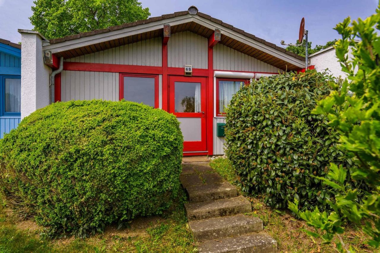 Ferienwohnpark Immenstaad Am Bodensee Satteldachhaus Typ 9 Sd 69 Luaran gambar